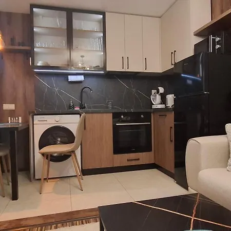 The Alpine Emerald Elegant In בנסקו