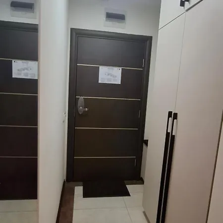 דירה The Alpine Emerald Elegant In *