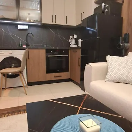 דירה The Alpine Emerald Elegant In בנסקו