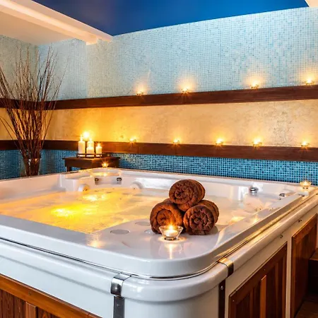 The Alpine Emerald Elegant In Apartamento Bansko