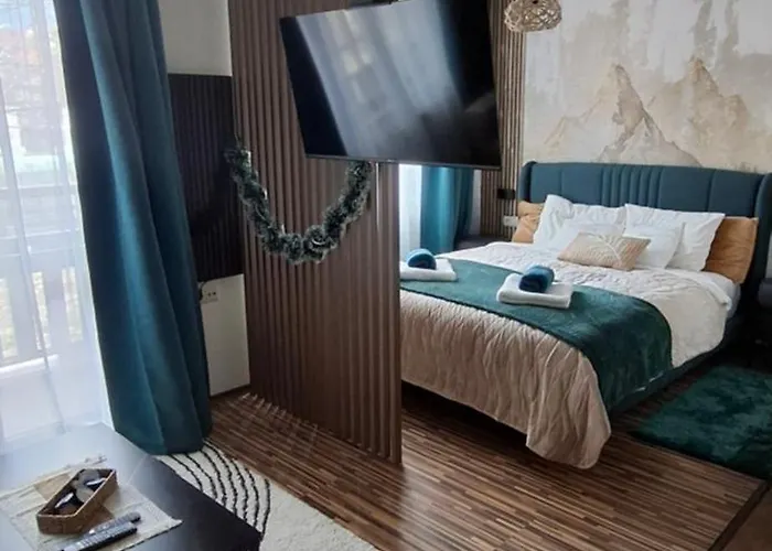 The Alpine Emerald Elegant In